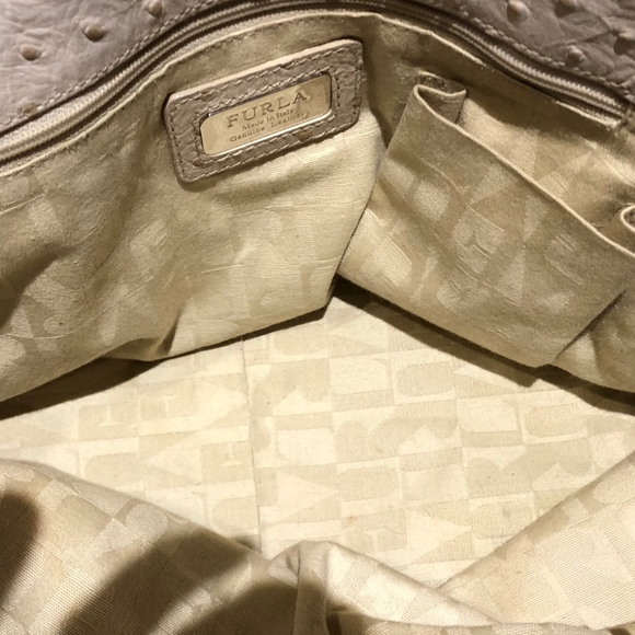 Furla Cream Ostrich satchel/crossbody bag - Picture 8 of 8
